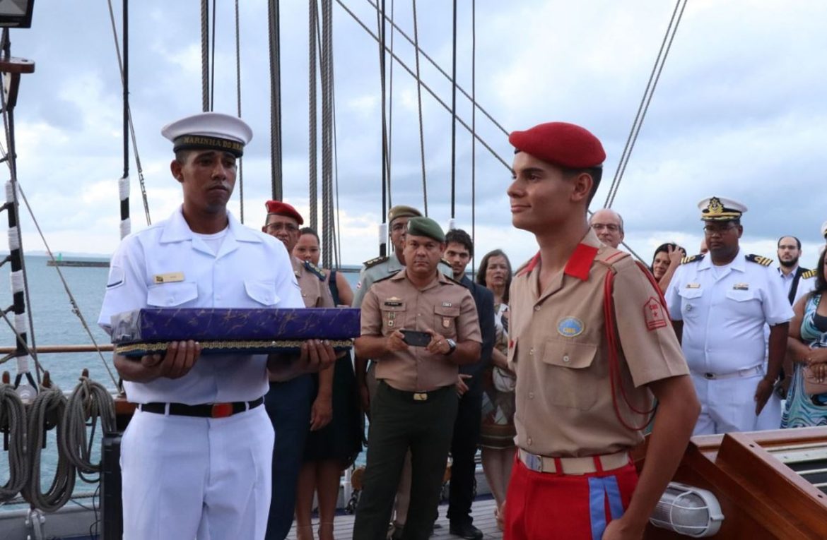 Aluno do Sistema Colégio Militar destaca-se em concurso da Marinha do Brasil como primeiro colocado