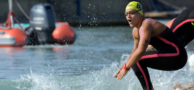 Atleta militar Ana Marcela receber prmio de melhor do mundo em Maratonas Aquticas