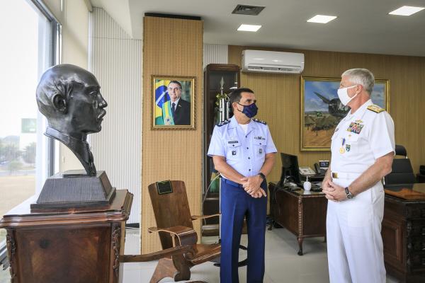 Comandante do Exrcito defende desenvolvimento econmico como estratgia de preservao da Amaznia