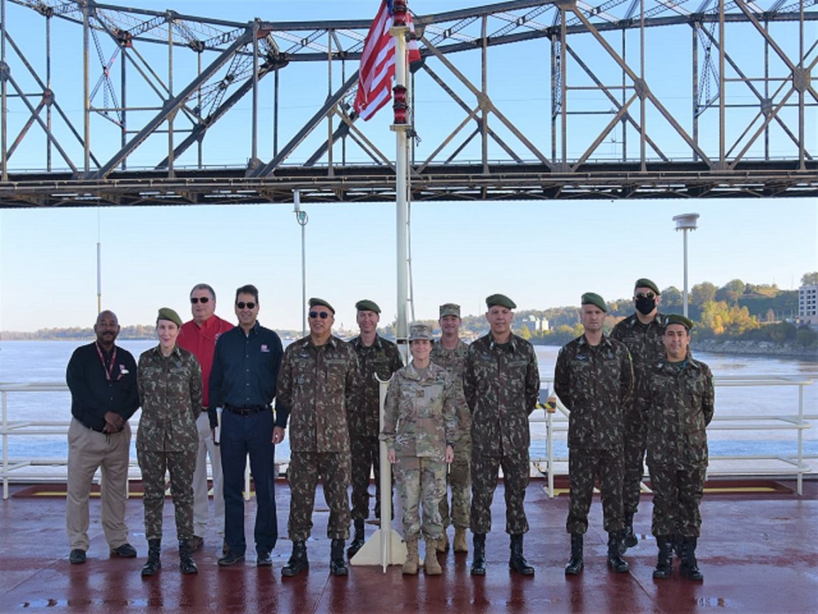 Departamento de Engenharia e Construo participa de encontro com a Engenharia do Exrcito dos EUA