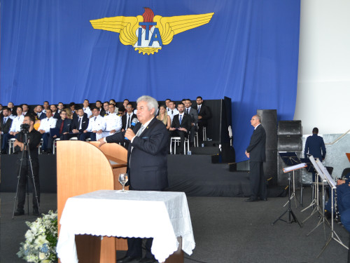 Marinha forma três engenheiros no Instituto Tecnológico da Aeronáutica