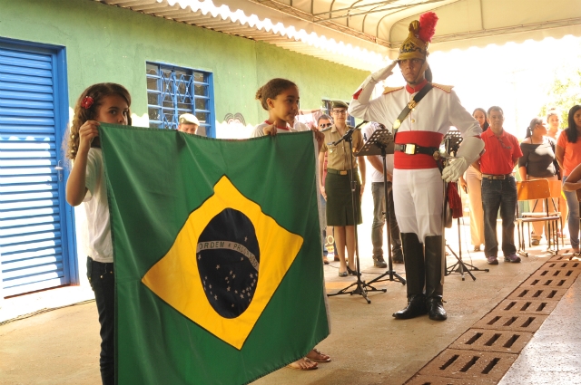 Momento cvico: presena do Exrcito nas escolas