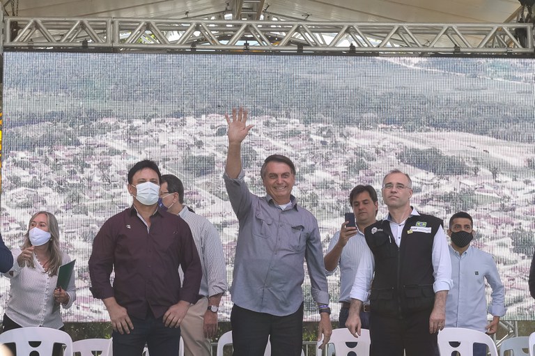 Presidente Bolsonaro visita projetos de construção de pontes no Vale do Ribeira