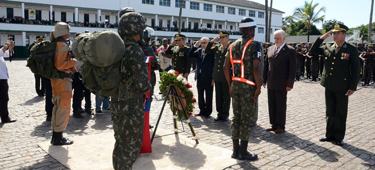 Dia do Soldado: militares e civis são homenageados pelo Exército