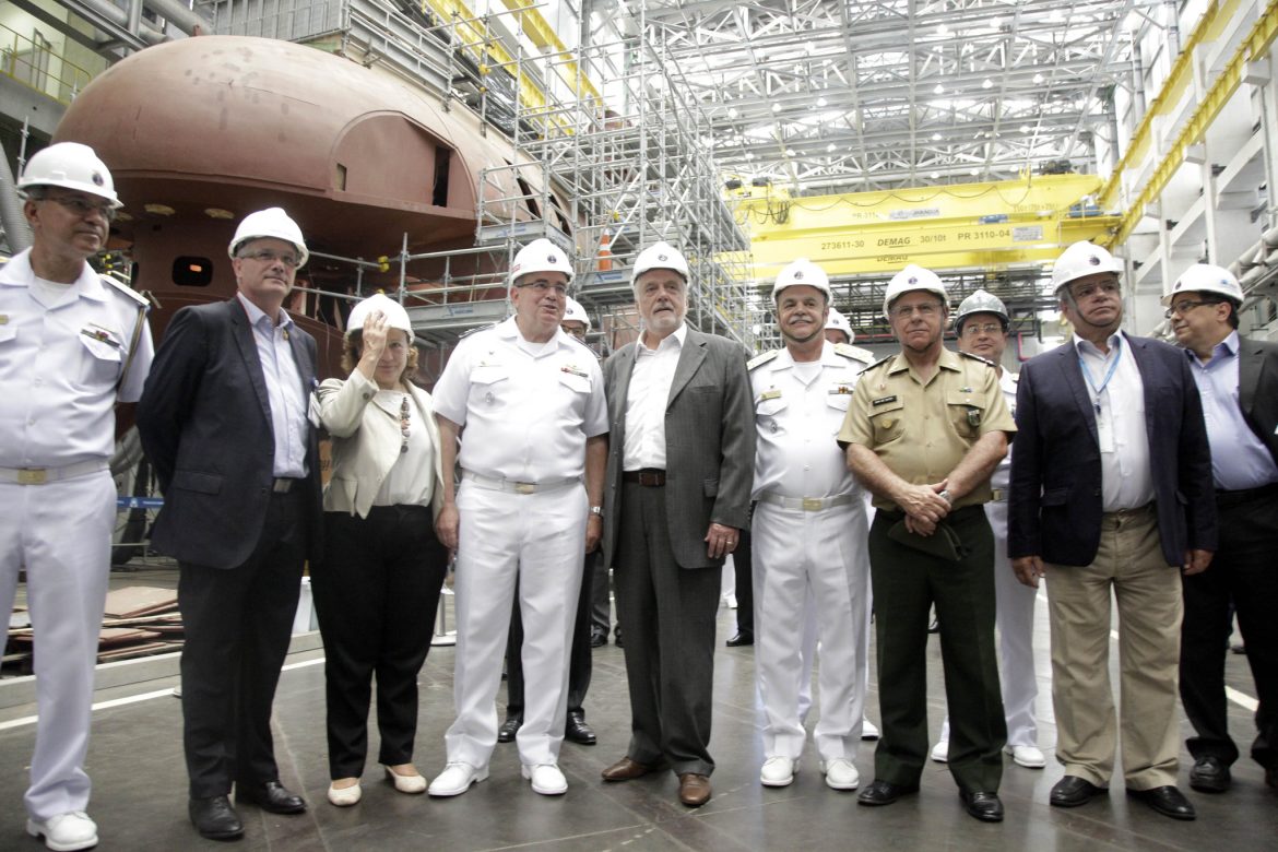 Visita do Ministro da Defesa, Jaques Wagner, ao Estaleiro e Base Naval (EBN)